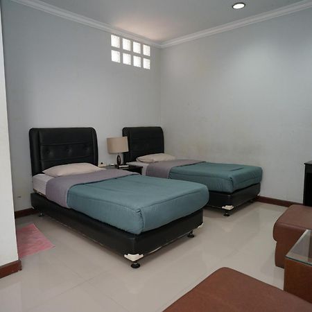 Hotel Puri Pangalengan Pengalongan Εξωτερικό φωτογραφία