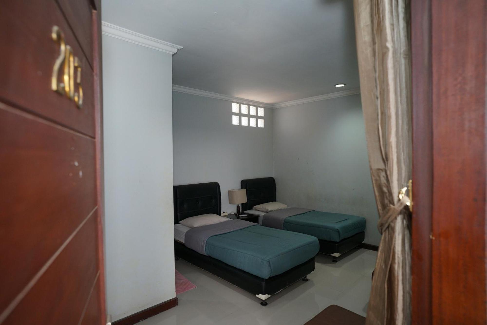 Hotel Puri Pangalengan Pengalongan Εξωτερικό φωτογραφία