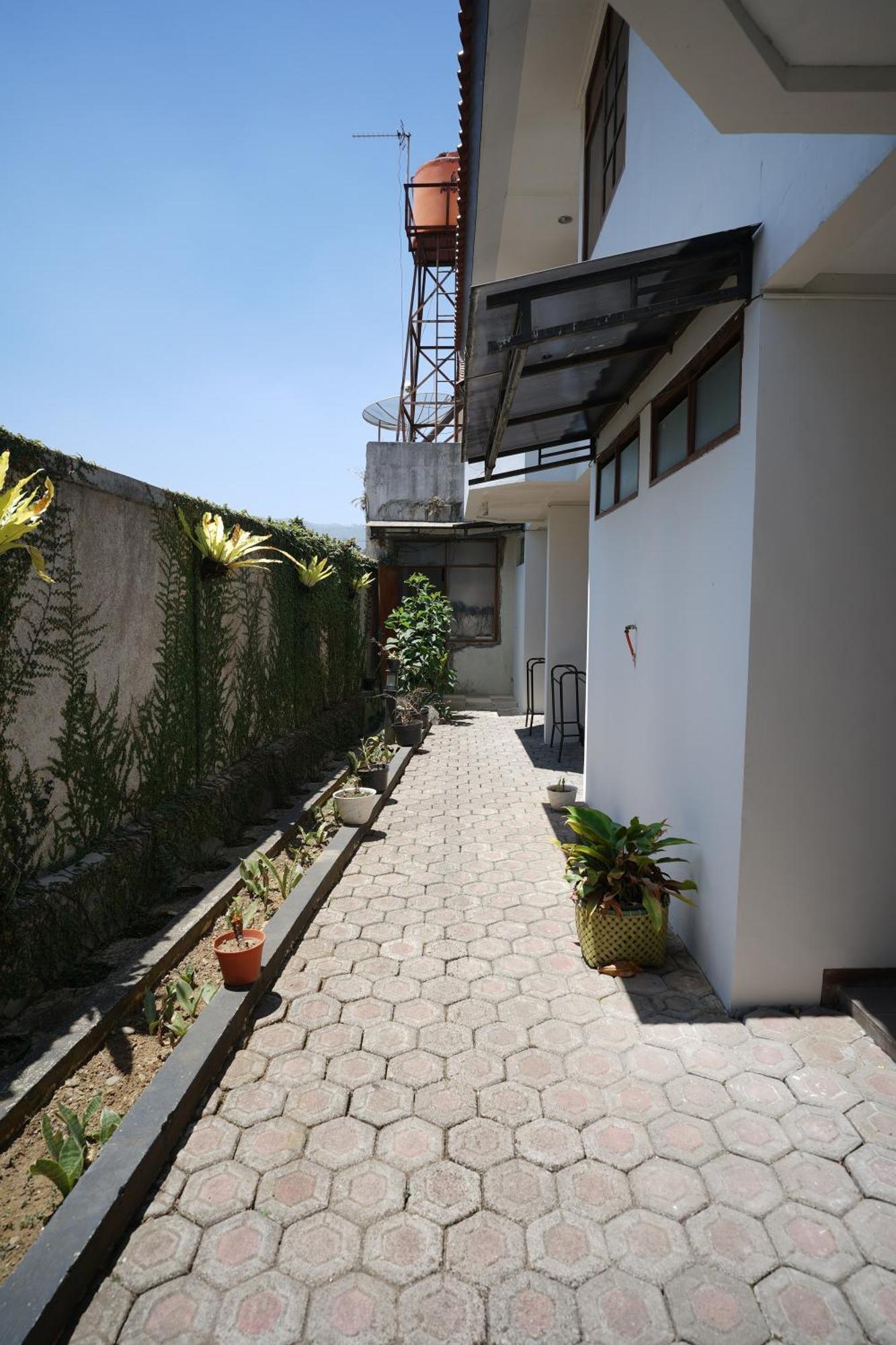 Hotel Puri Pangalengan Pengalongan Εξωτερικό φωτογραφία